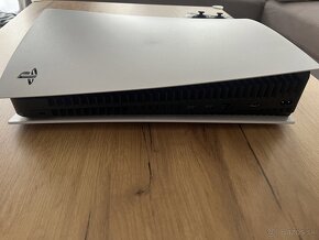 Playstation 5 s mechanikou - 3