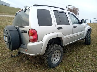 Jeep Cherokee BA/LPG, zabudovaná vysielačka - 3