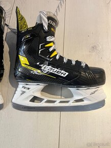 BAUER SUPREME M4 VEĽKOSŤ 3,5D - 3