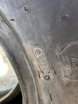 Predám BKT pneumatiky 12.5/80 R18 - 3