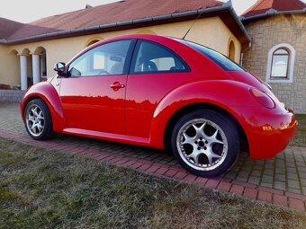 Volkswagen New Beetle - 3