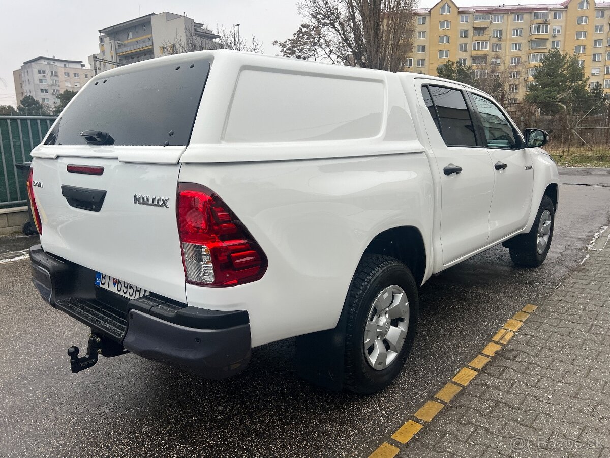 Toyota Hilux 2.4 D-4D 4WD 110 kW LiVE 20000km