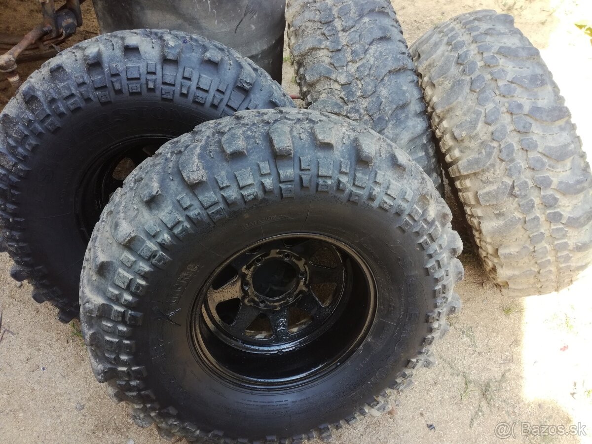 Nissan patrol  35x11,50R15