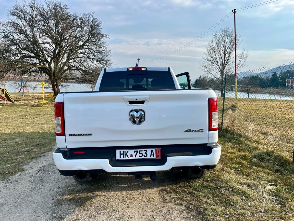 Dodge RAM 5.7 V8 BIGHORN 2022 6 miest