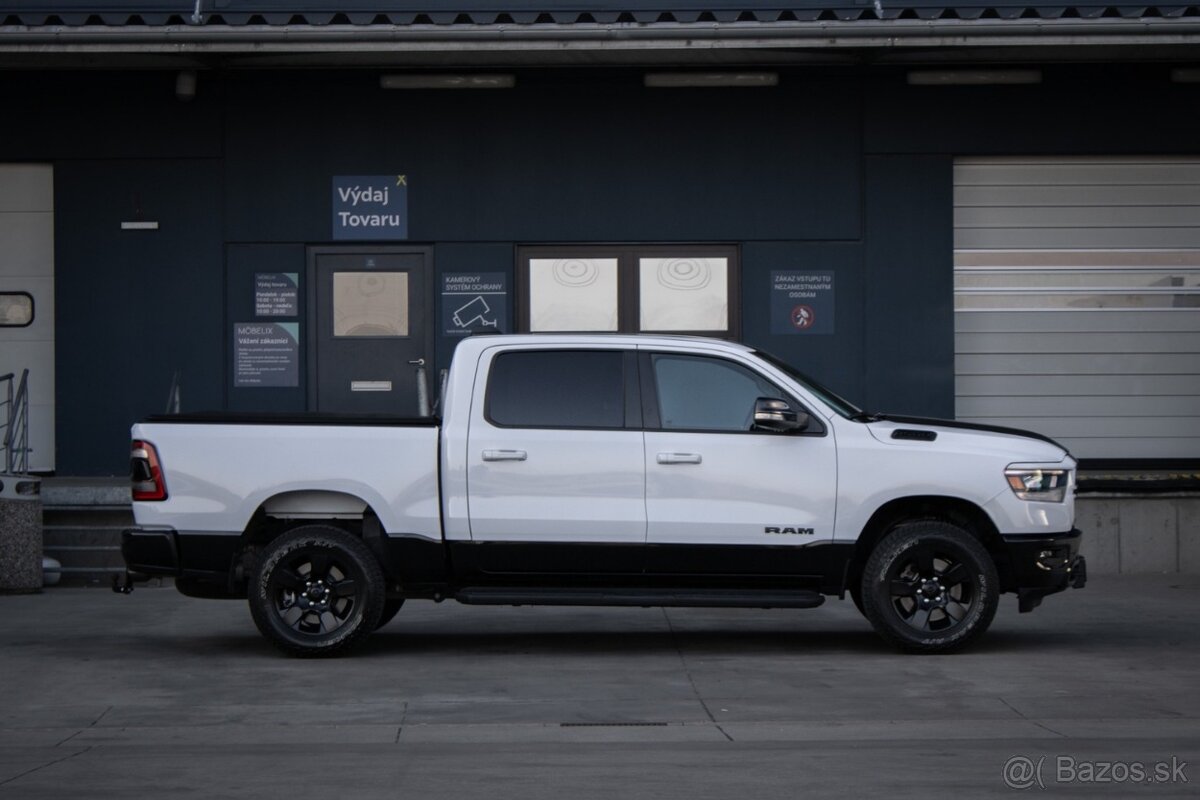 Dodge RAM 1500 5.7 V8 HEMI Bighorn