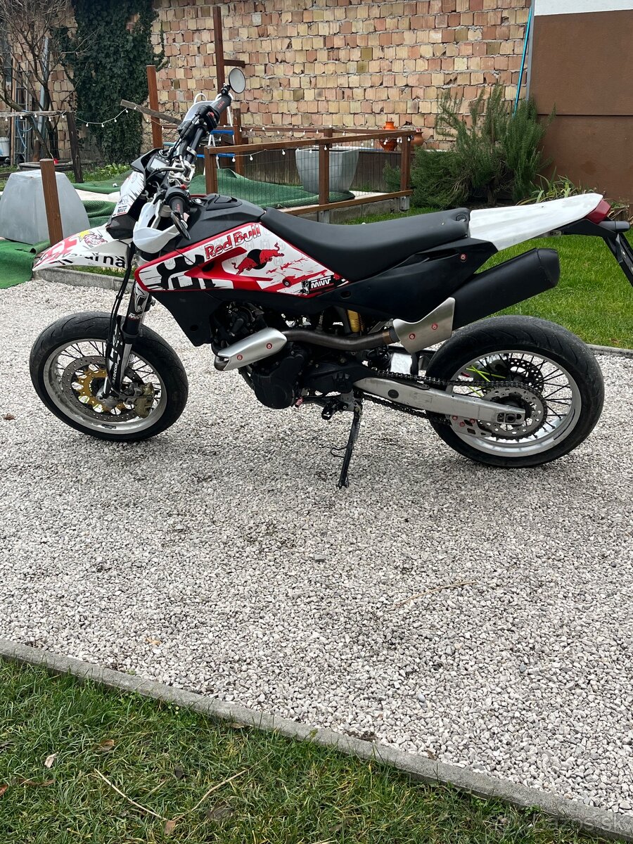 Husqvarna supermoto