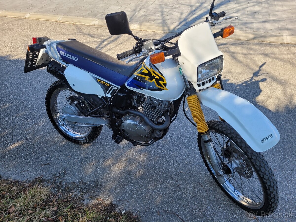 Suzuki DR 125 SE elektrický štartér