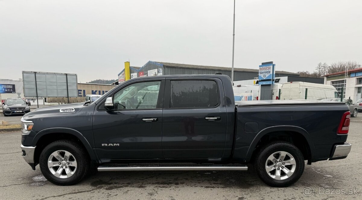 Prodám Dodge RAM 1500 LARAMIE 5.7 HEMI 4x4