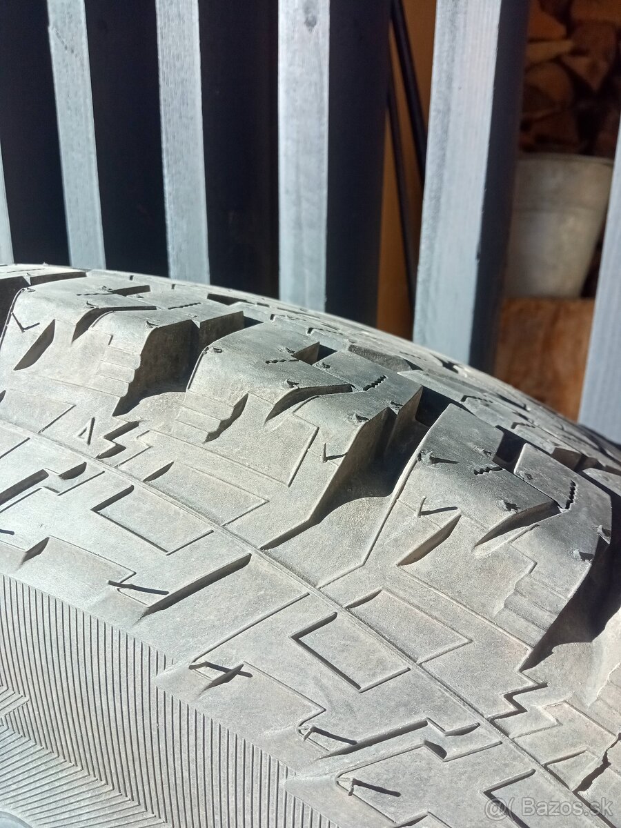 Predám pneumatiky 245/75 r16