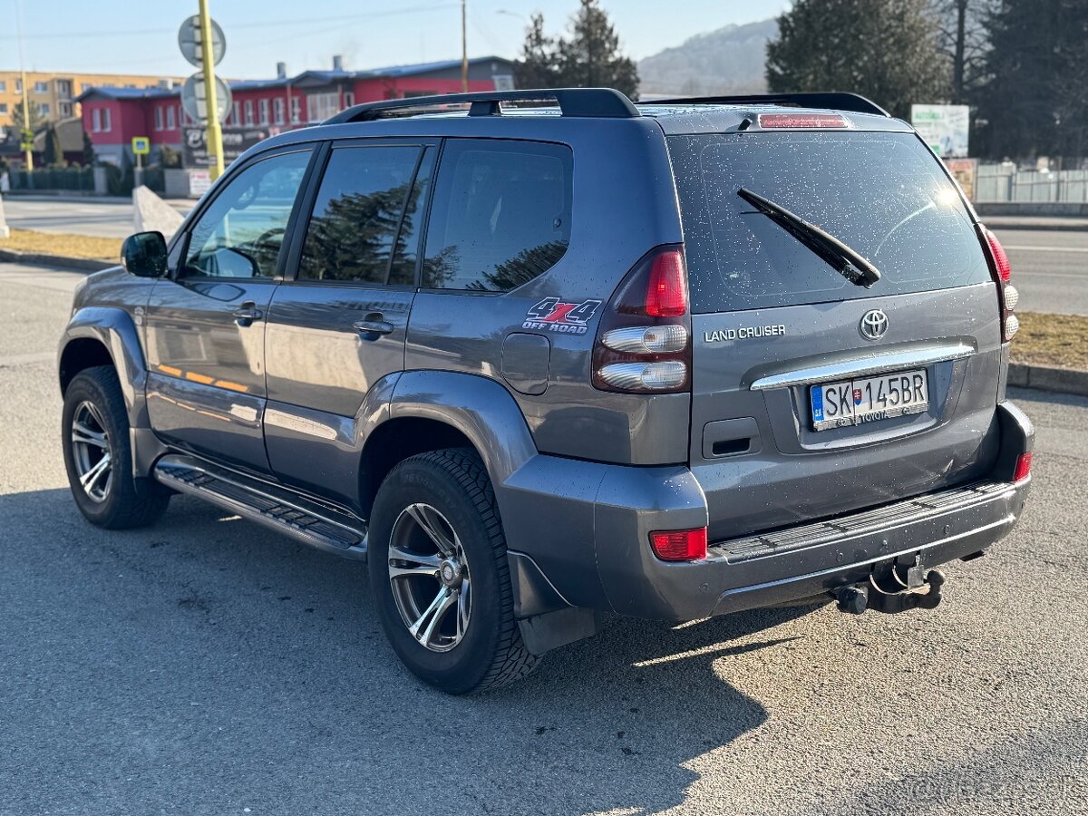 Toyota LandCruiser 120 Prado