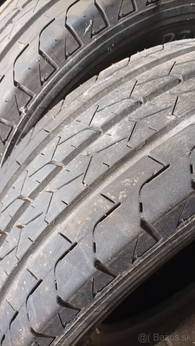 Predám 235/65R16C