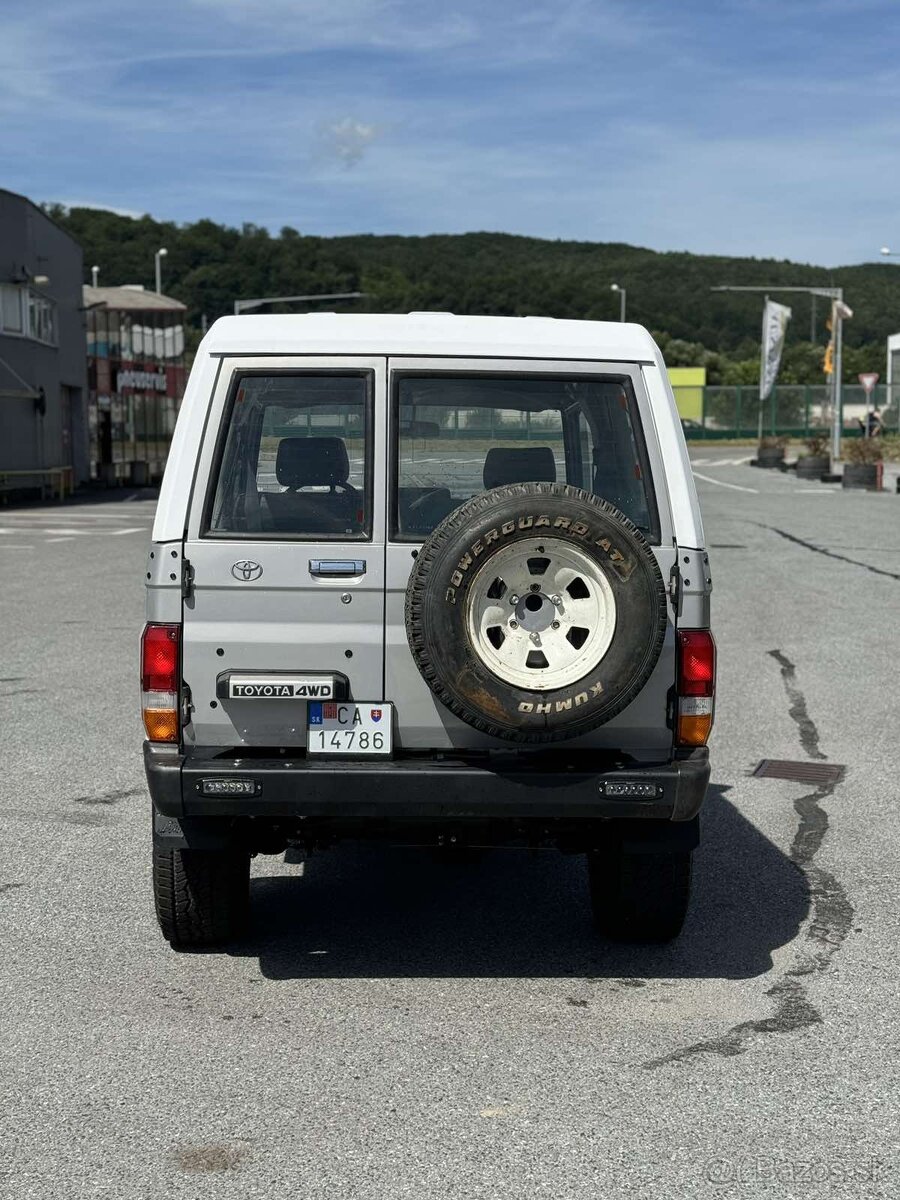 Toyota Land Cruiser KZJ 73