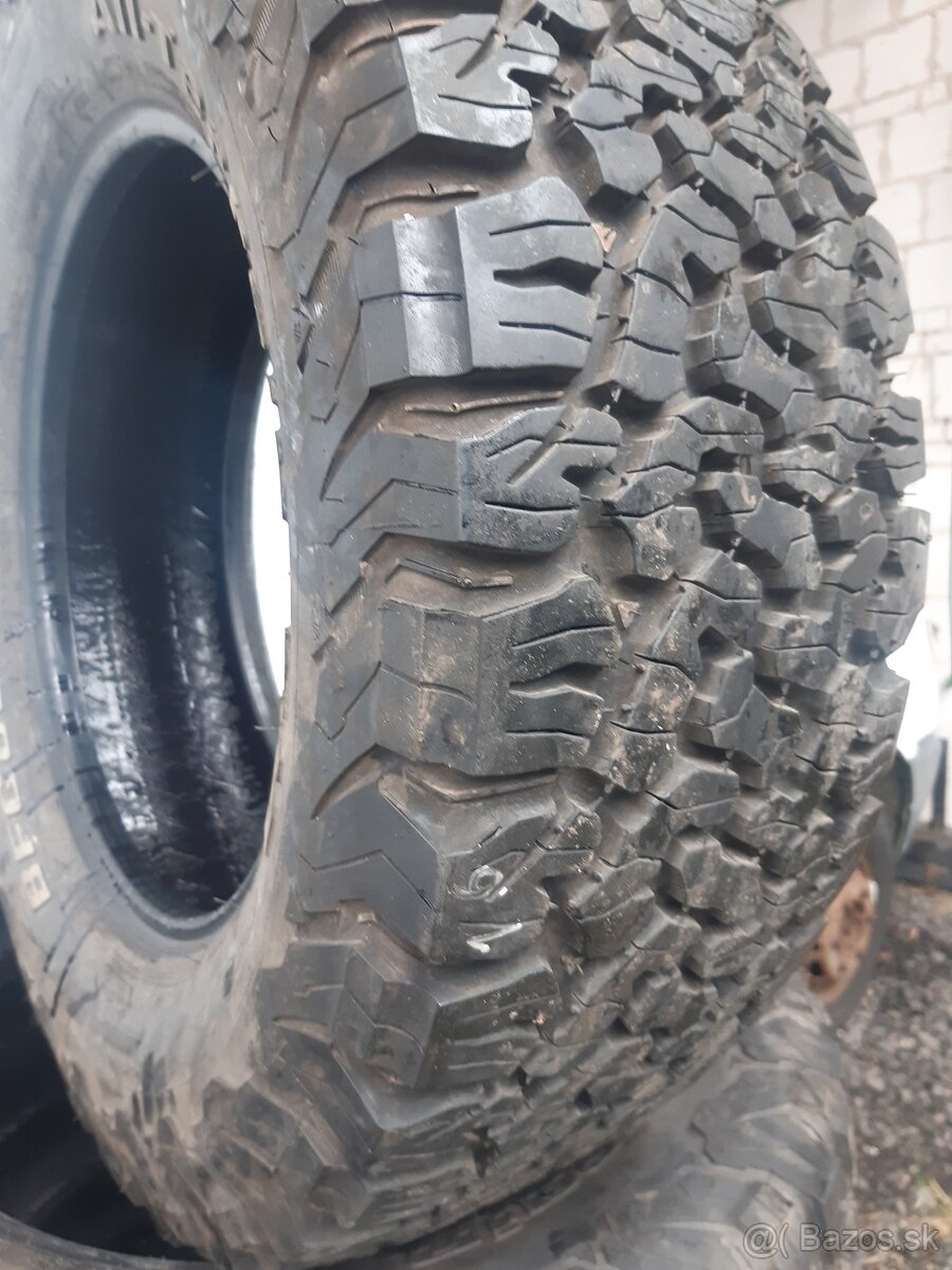 Pneumatiky terénne 285/65R18 Bfgoodrich perfektný stav