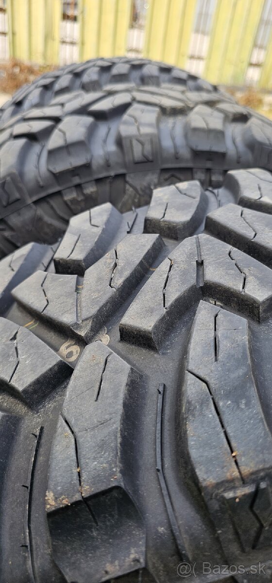 KUMHO RoadVenture MT71 315/70 R17