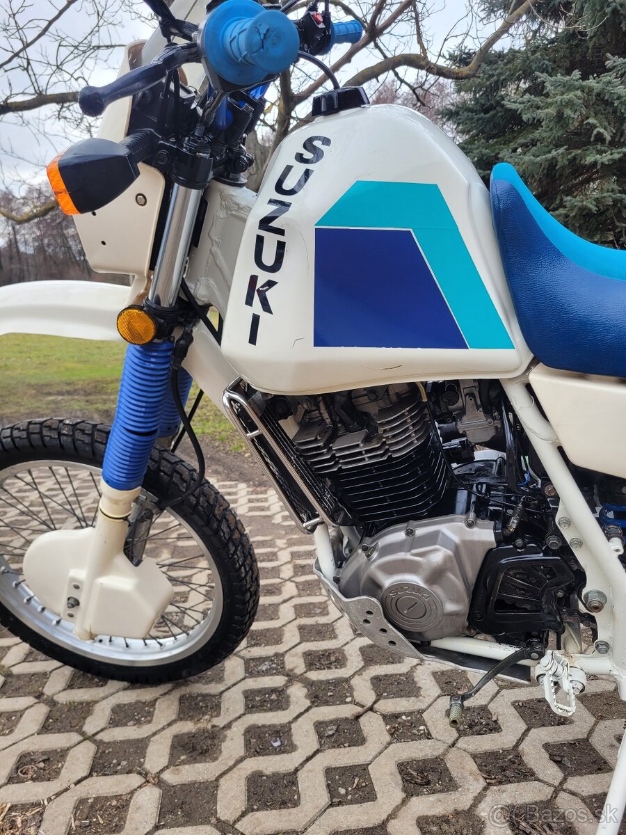 Suzuki DR 600 DAKAR verzia doklady