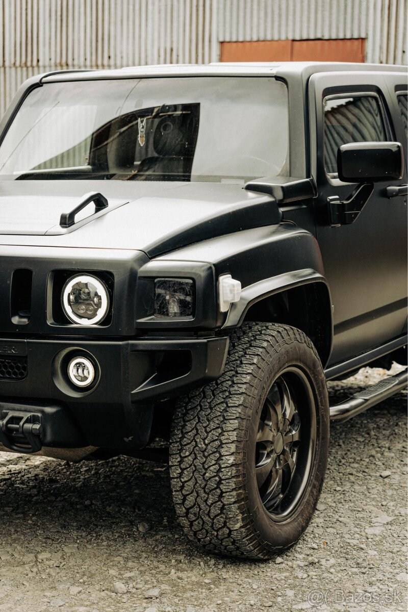 Hummer H3 Black custom