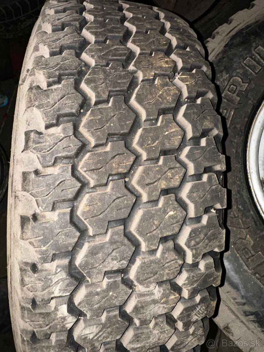 Originál jeep disky + pneu technic Tracker II 31/10.50R15