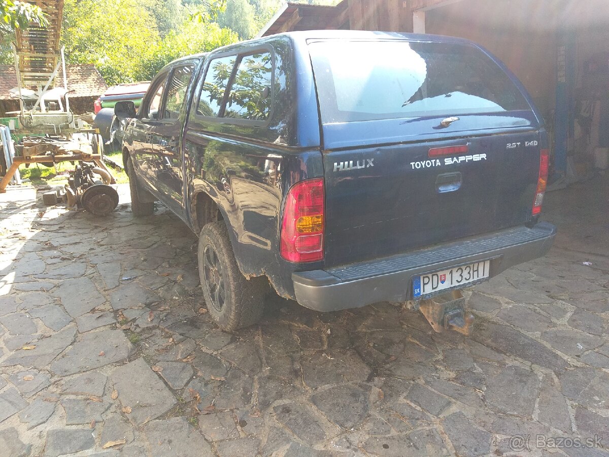 Rozpredam Hilux 2.5 d4d rv 2008