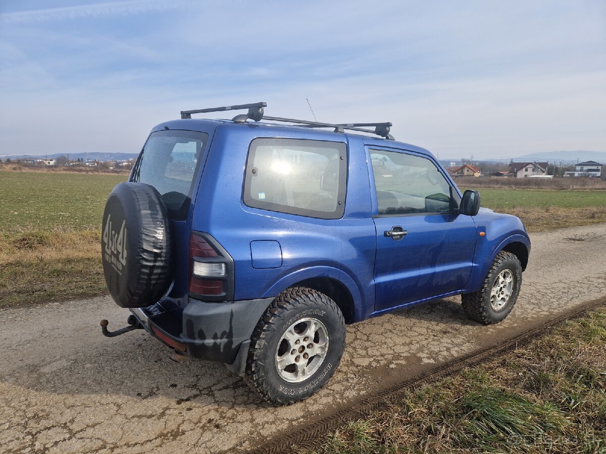 Mitsubishi pajero