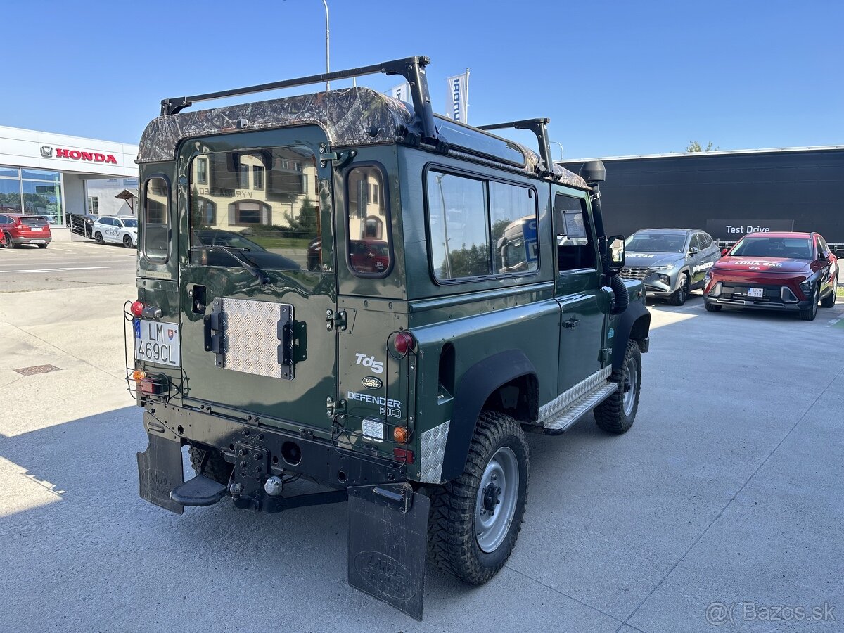 LAND ROVER Defender 90