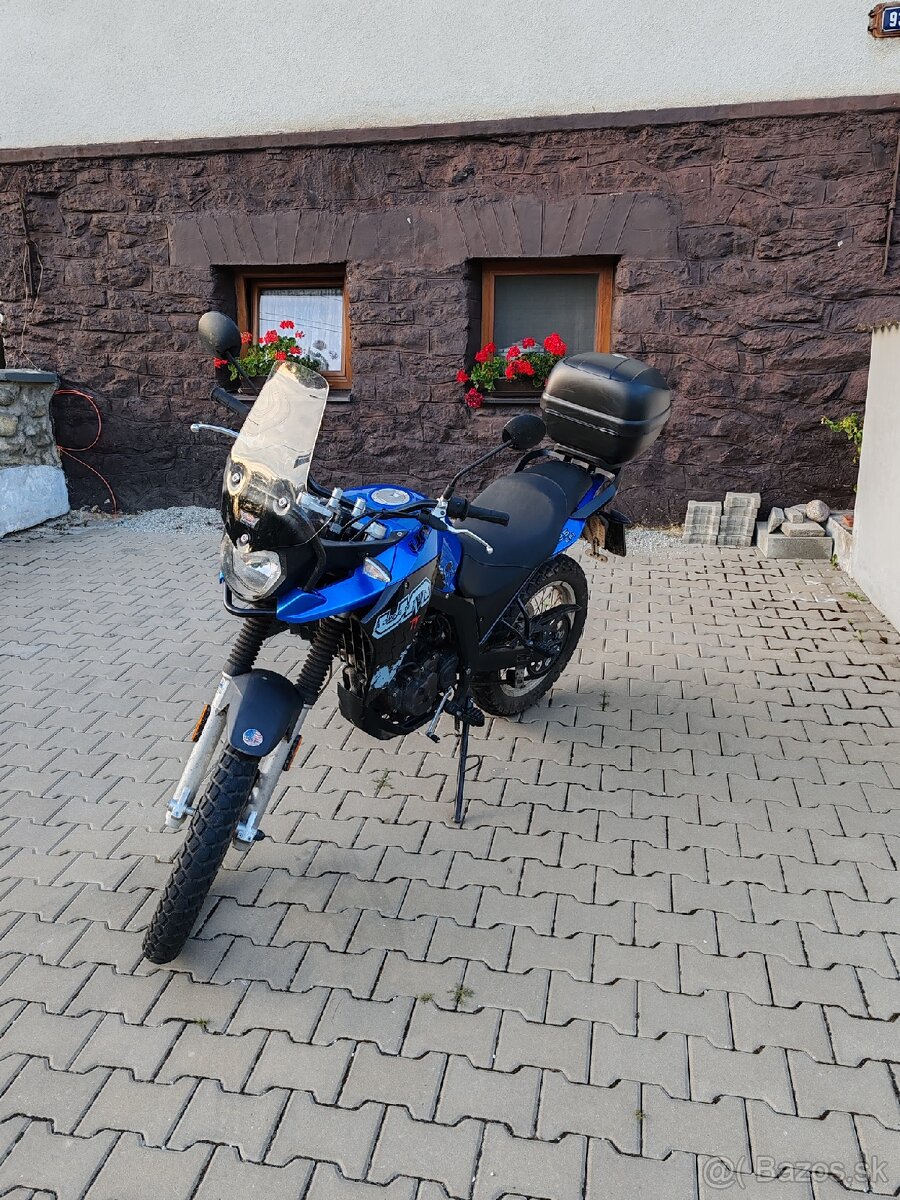 Um dsr adventure tt 125