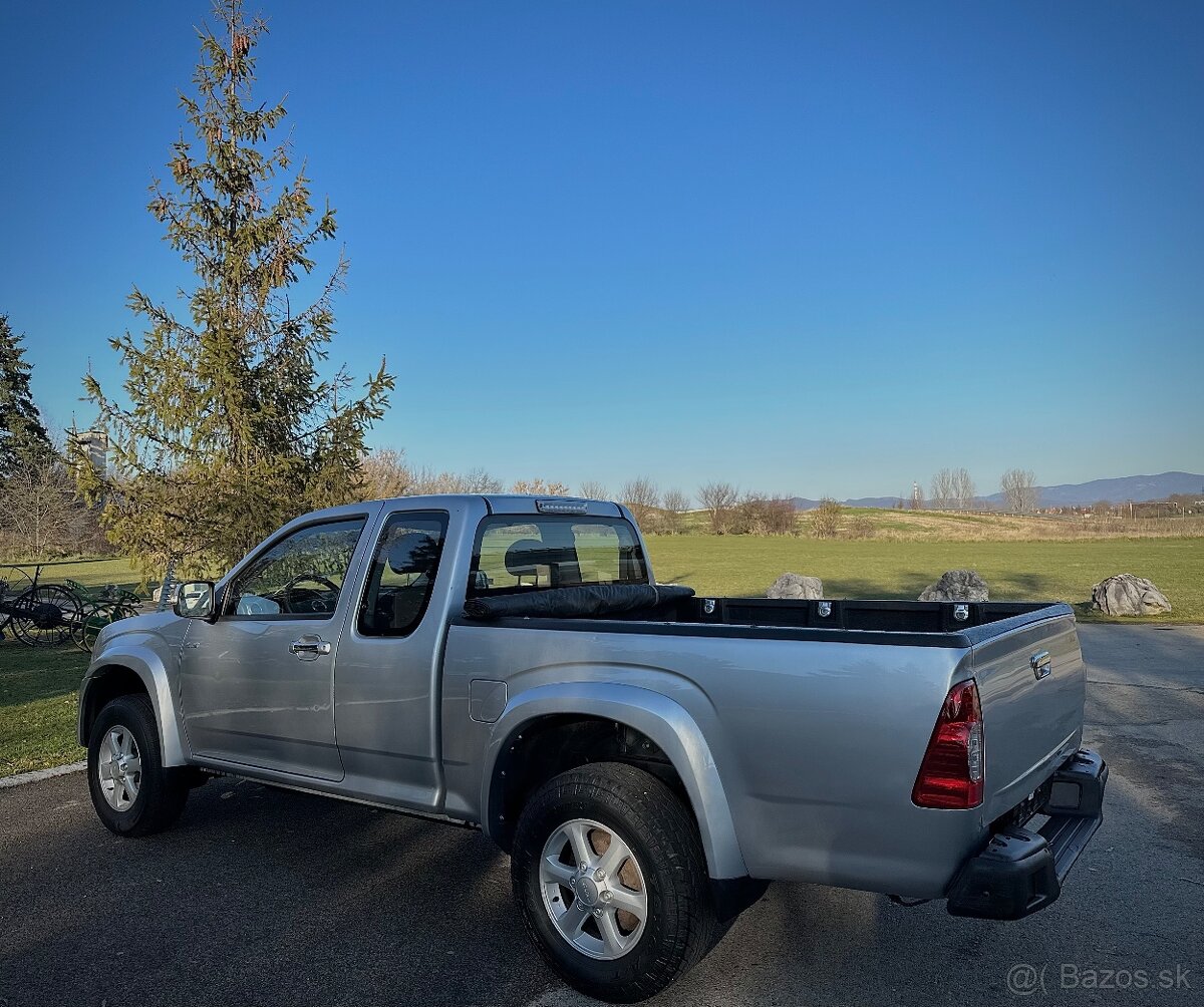 Isuzu D-Max 2.5 Td 136ps • 4x4 • manuál • SingleCab • 4M •