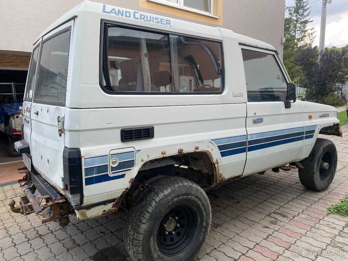 Toyota Land Cruiser KZJ73 LX 3.0 turbo