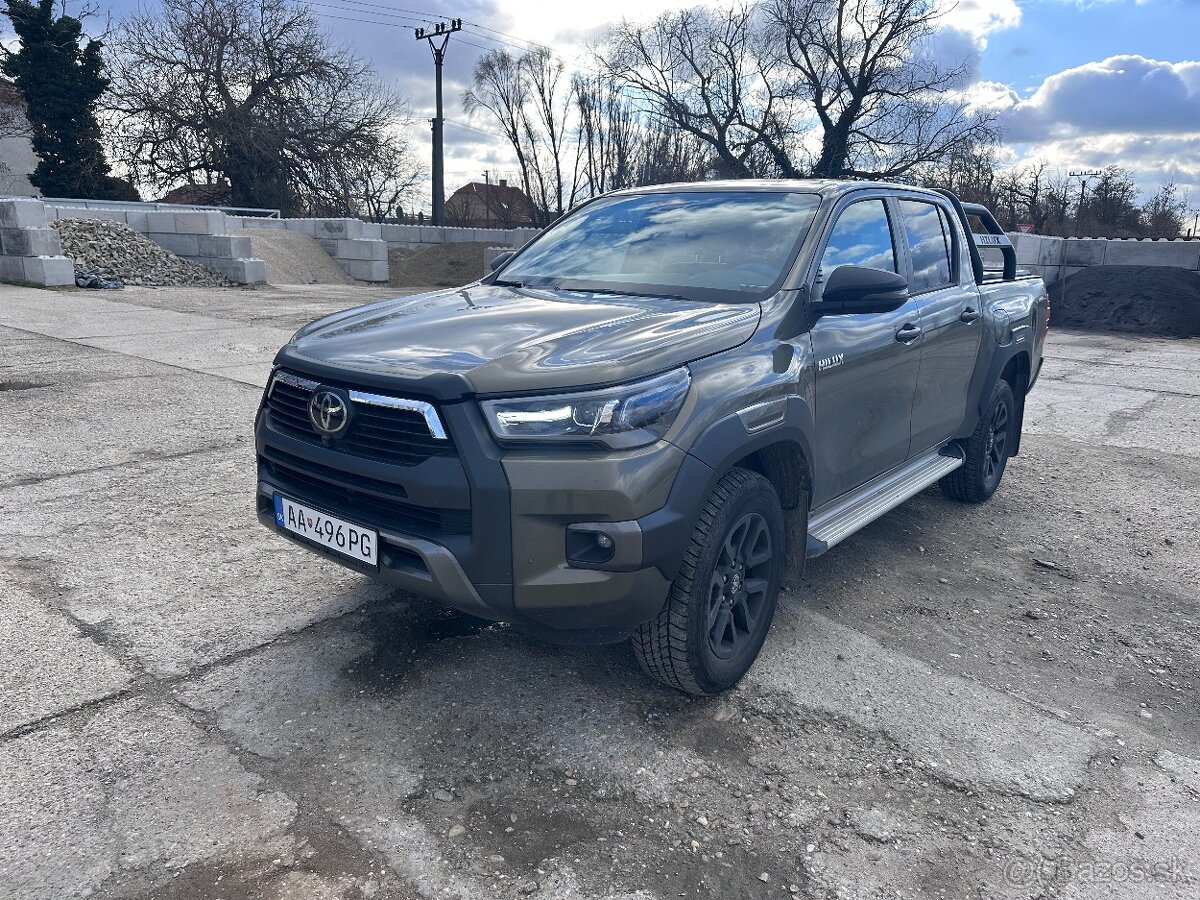 Toyota Hilux Invincible 2024/04