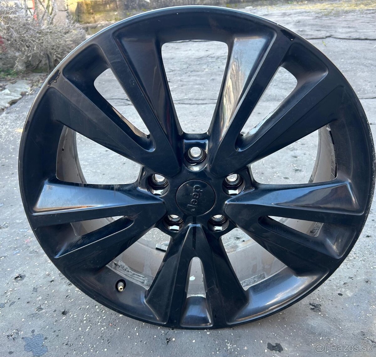 Predám 4ks alu disky originál Jeep 20” rozteč 5x127