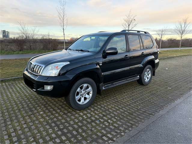 Toyota Land Cruiser Prado 300 3.0D D-4d