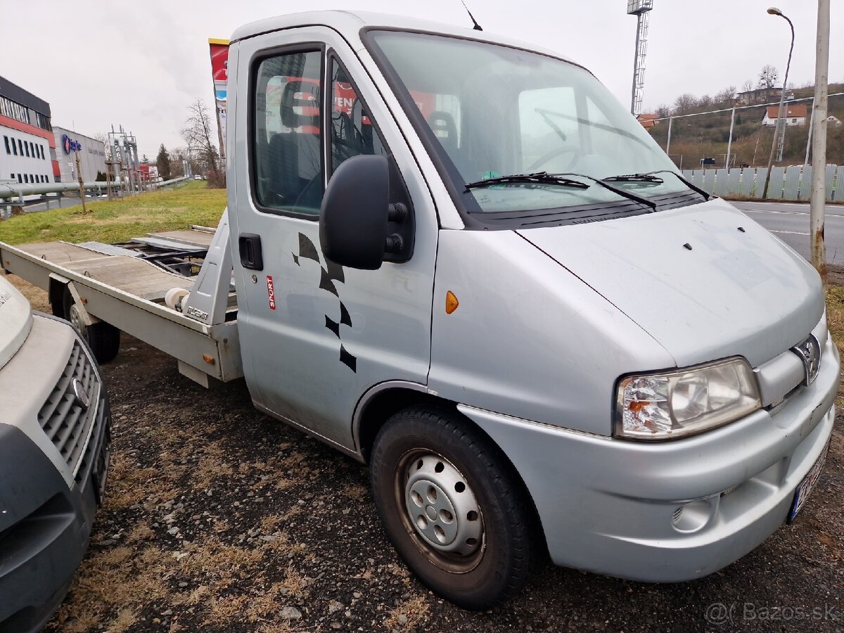 Predám Peugeot Boxer 2.8 HDI 94 KW ALGEMA...odtahovka