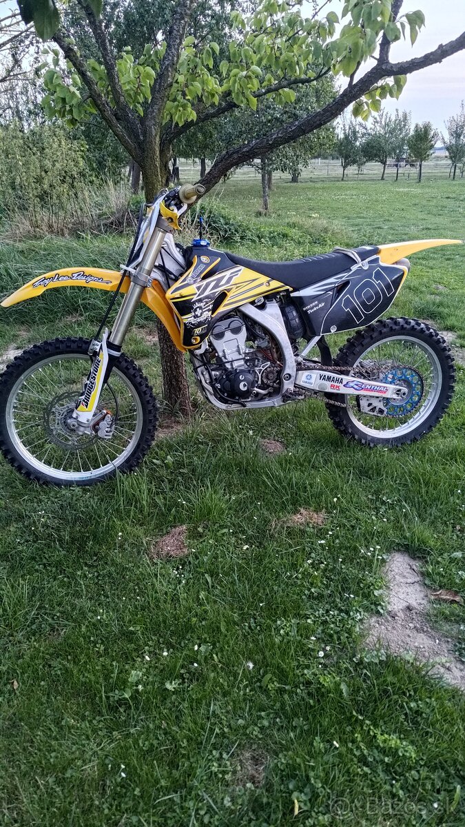 Yamaha yzf250