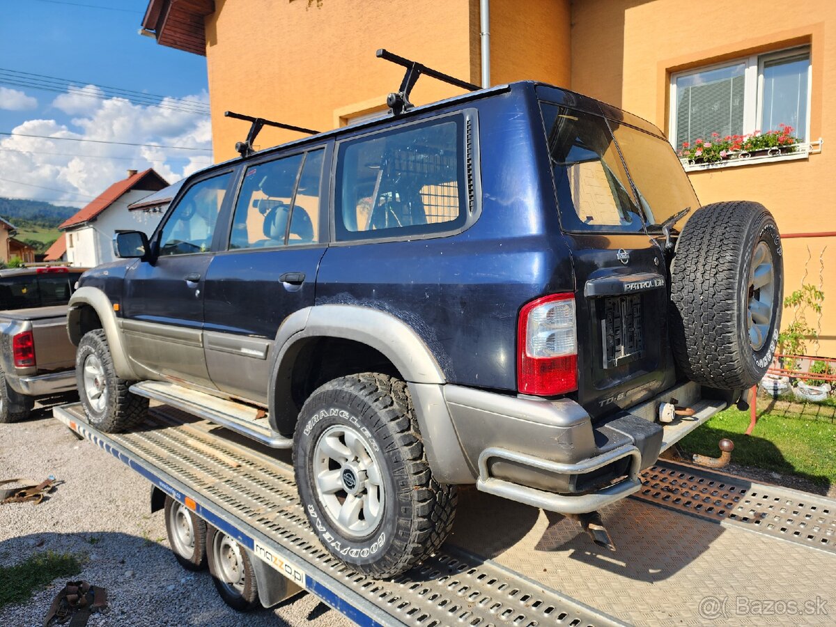 Predám Nissan patrol Y61 na diely