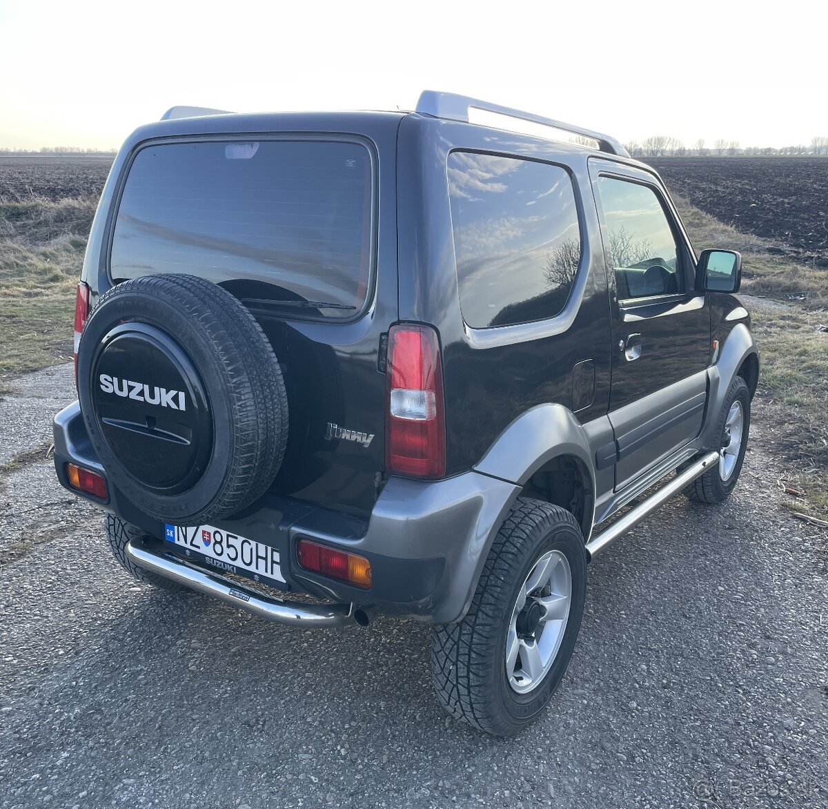 Suzuki Jimny (2009) 1.3 benzín 63 kW 4x4 automat ODPOČET DPH