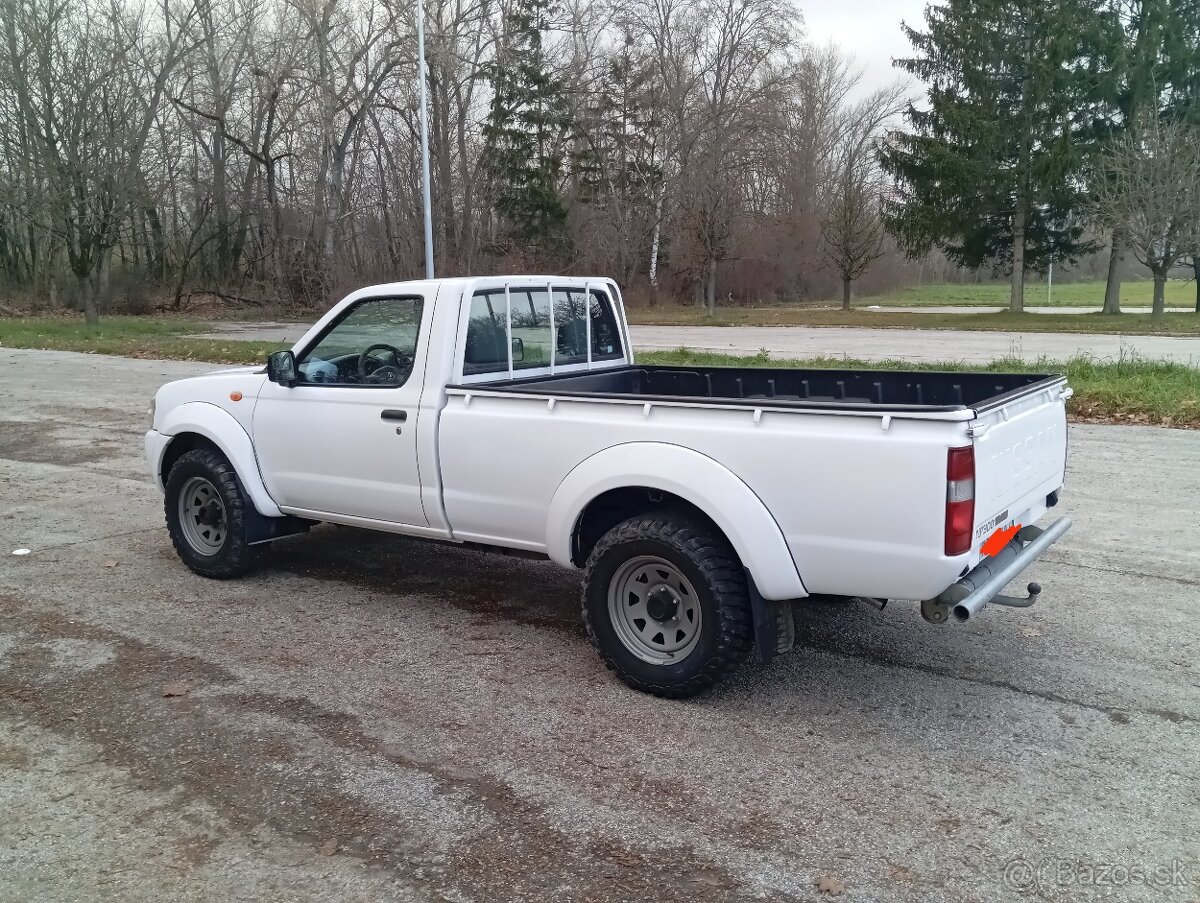 Nissan Navara NP300 4x4 , 2,5TDi