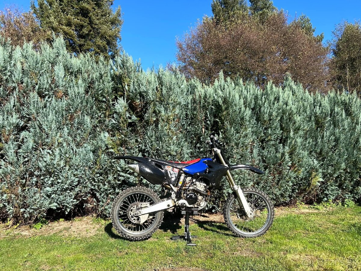 Yamaha yzf 250