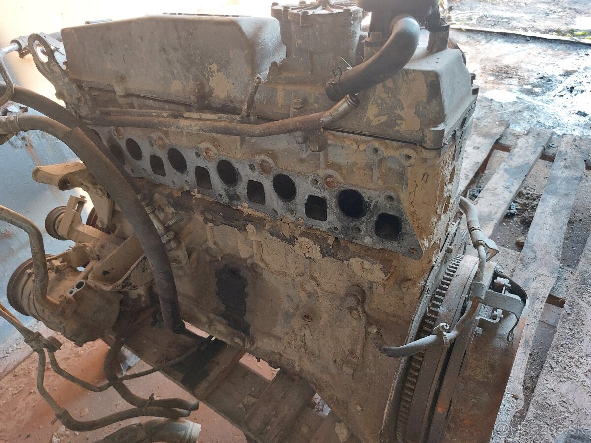 Nissan patrol y61 2.8 td motor