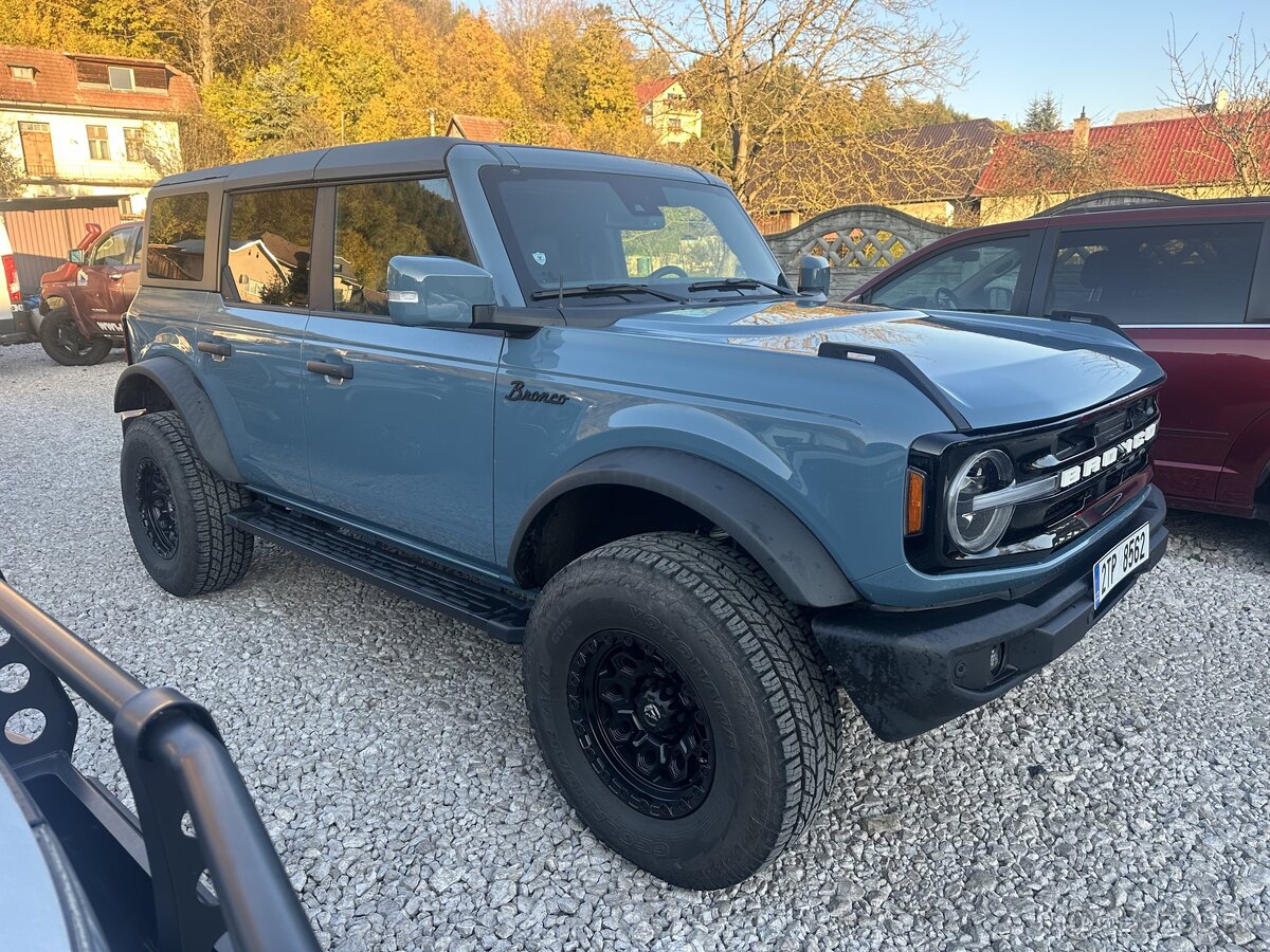 2023 Ford Bronco 2,7 V6 BigBend 2”lift 35” kolesa odp. DPH