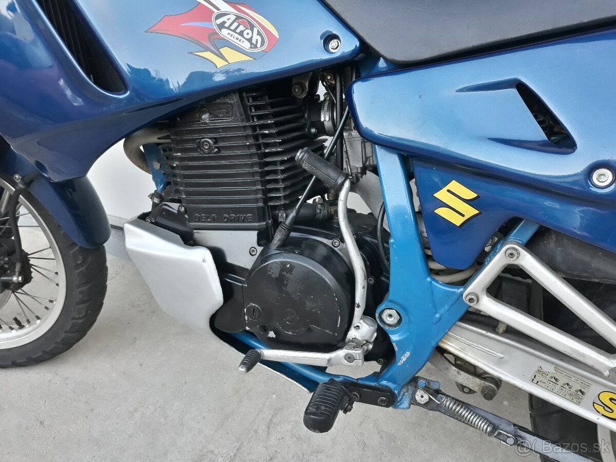 Suzuki DR400