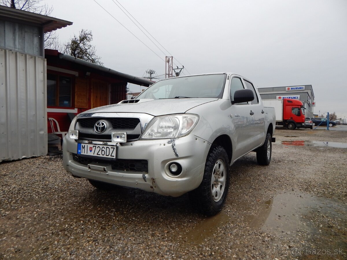 Toyota Hilux DC 2.5 I D-4D Terra