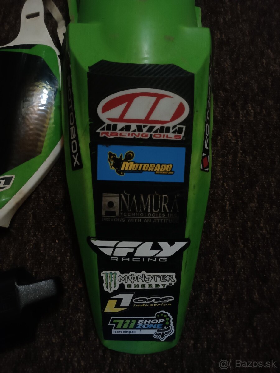 Predám zvyšné diely na kawasaki kx 125 2004-2008