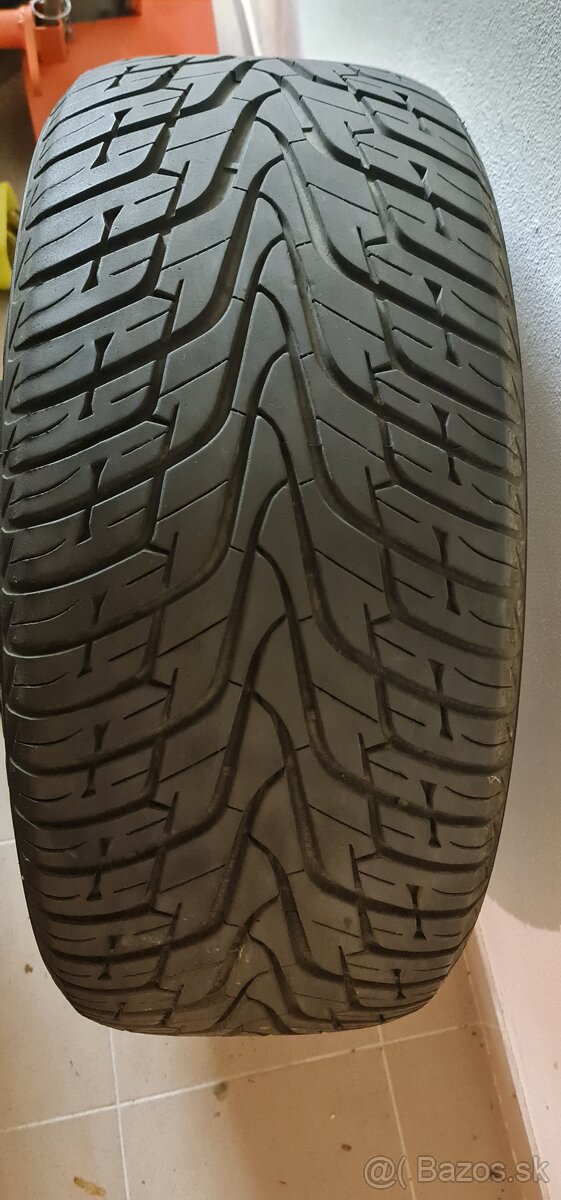 Hankook Ventus ST 285/50 R20