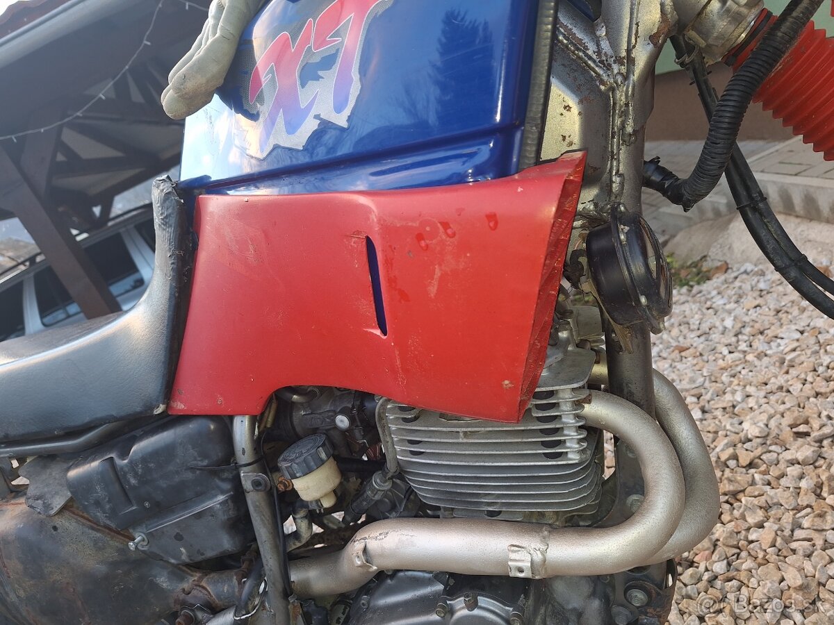 Plasty nádrže Yamaha XT 600