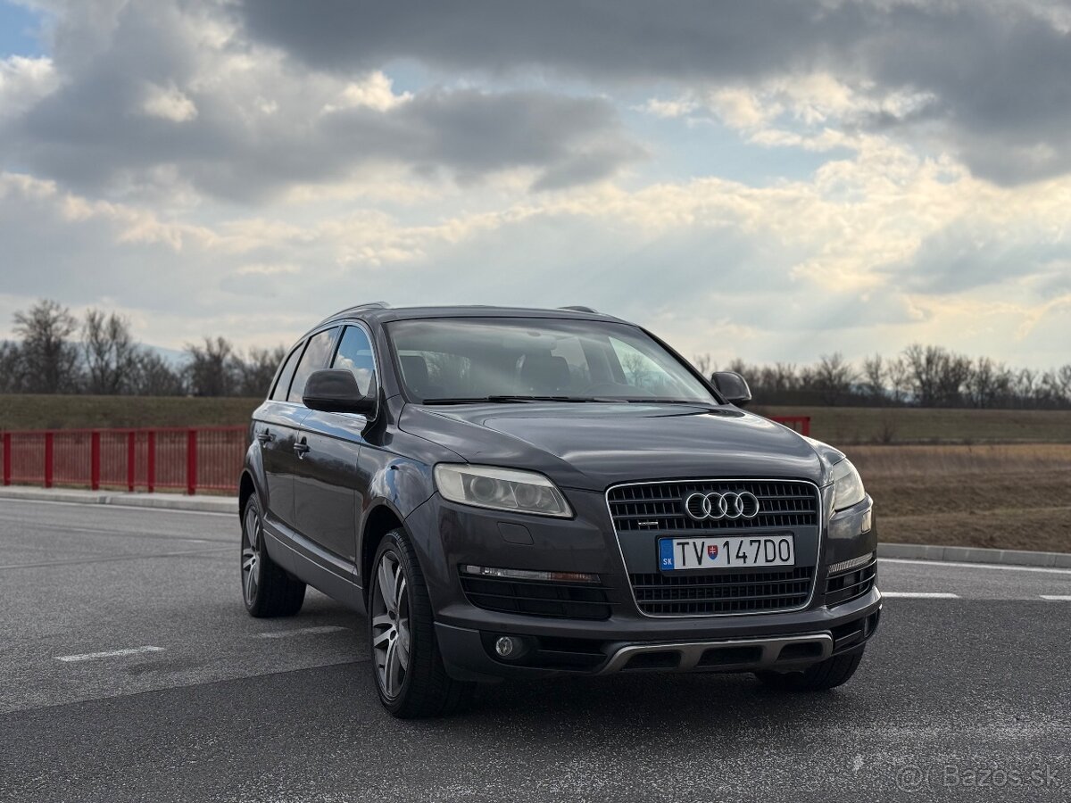 Audi Q7 4.2 FSI Quattro Tiptronic F1, Alca, ťažné, Slovák