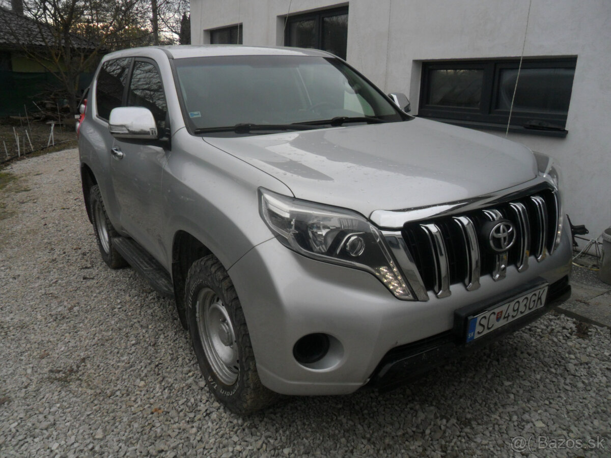 Toyota Land Cruiser 150 model 2016