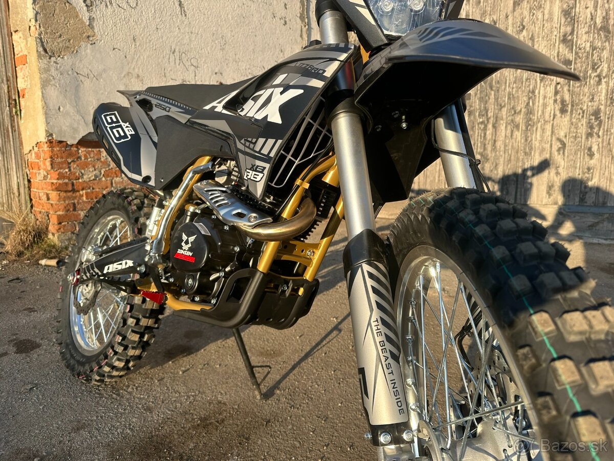 Enduro ASIX XB88 250CM3 21/18 Model 2025