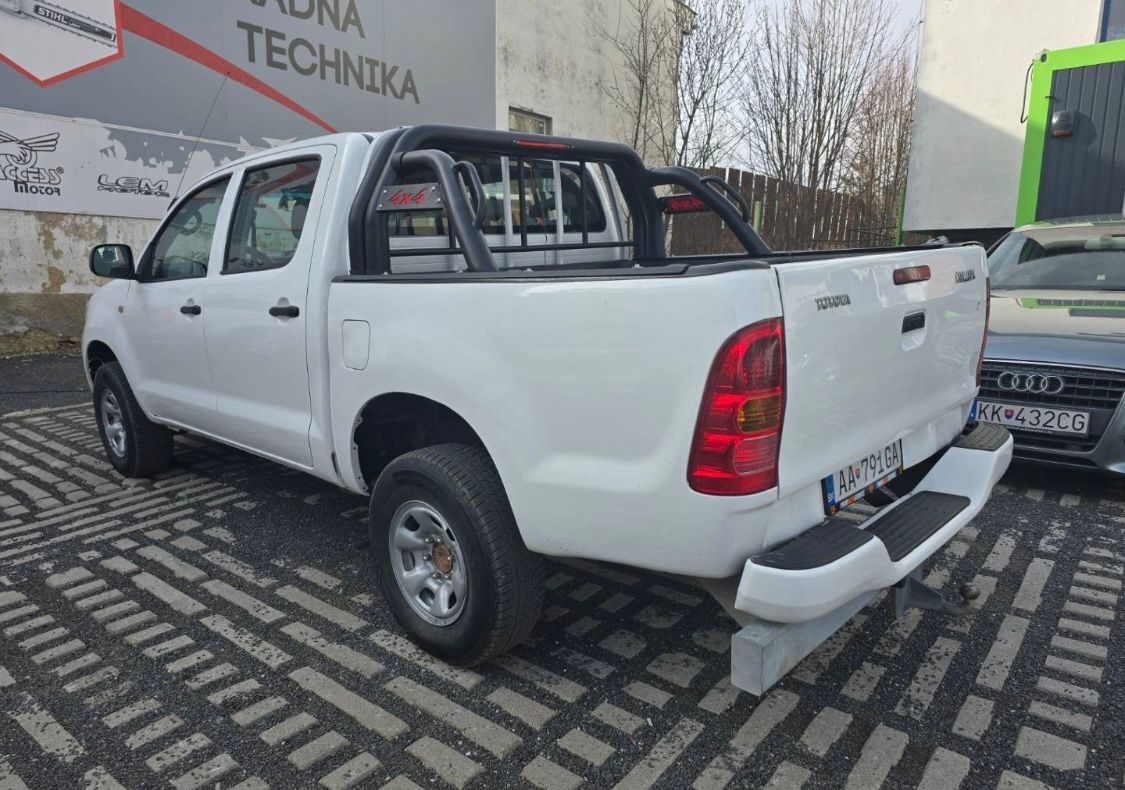 Predam Toyota Hilux 2011