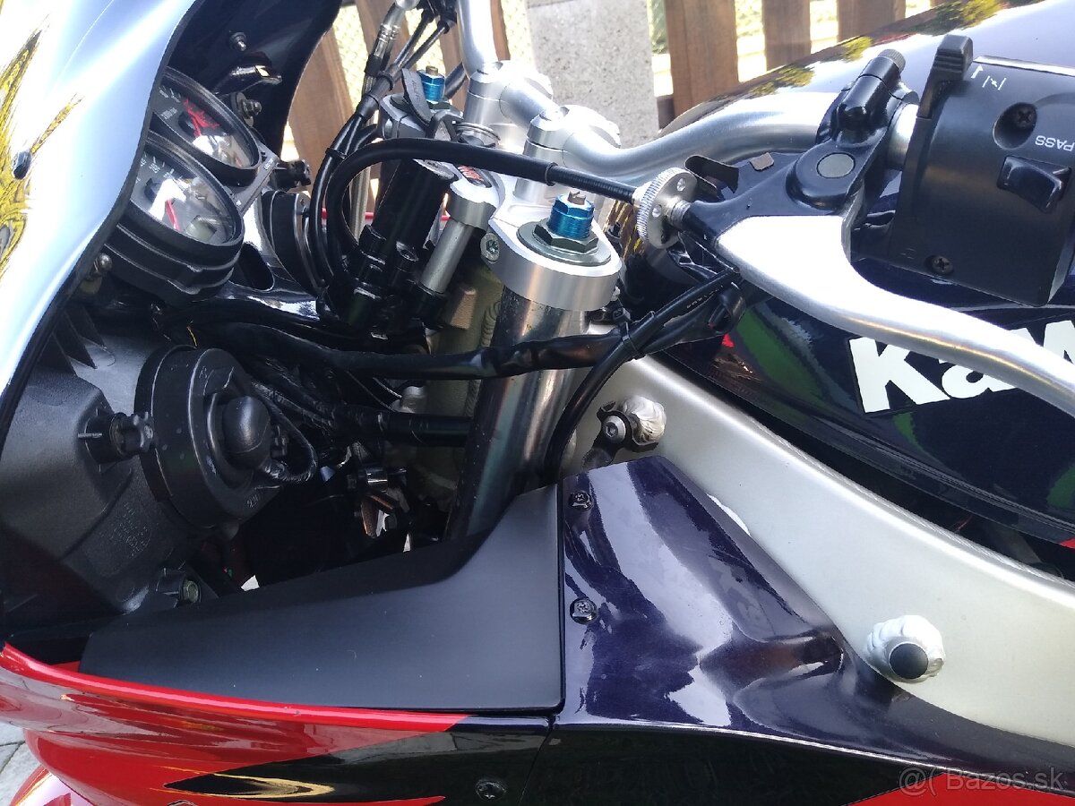 Kawasaki zx9r