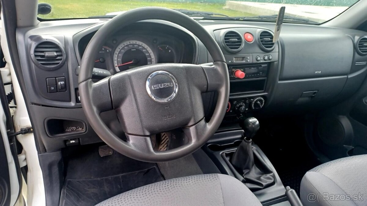 Predám Isuzu D-Max 4x4 (2011) – Spoľahlivé a zachovalé