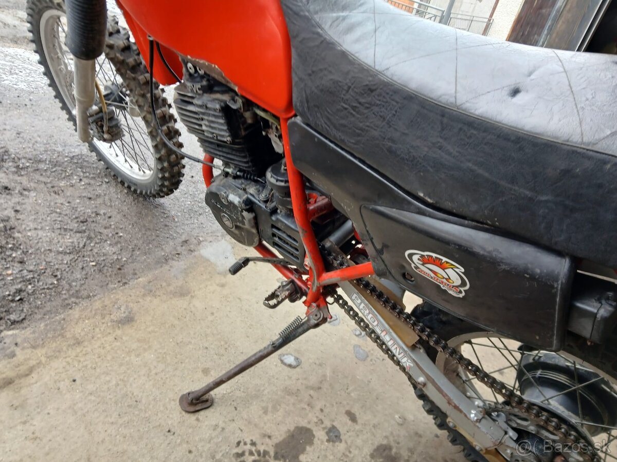 Na predaj: Honda XL 600R.